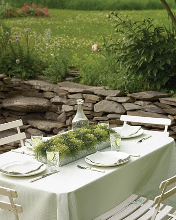 Naturally stunning use moss to bring your table alive