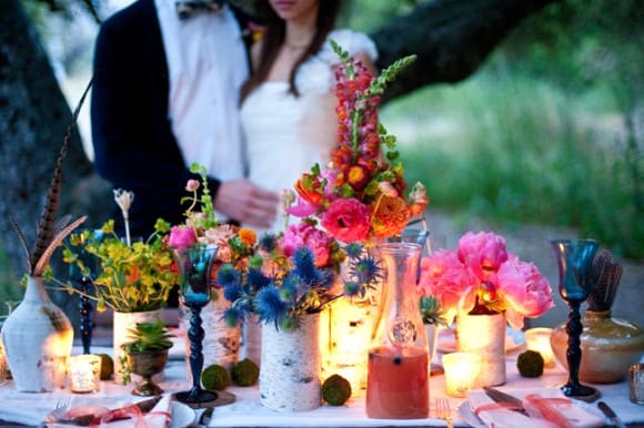 I love the use of votive to illuminate the table at night