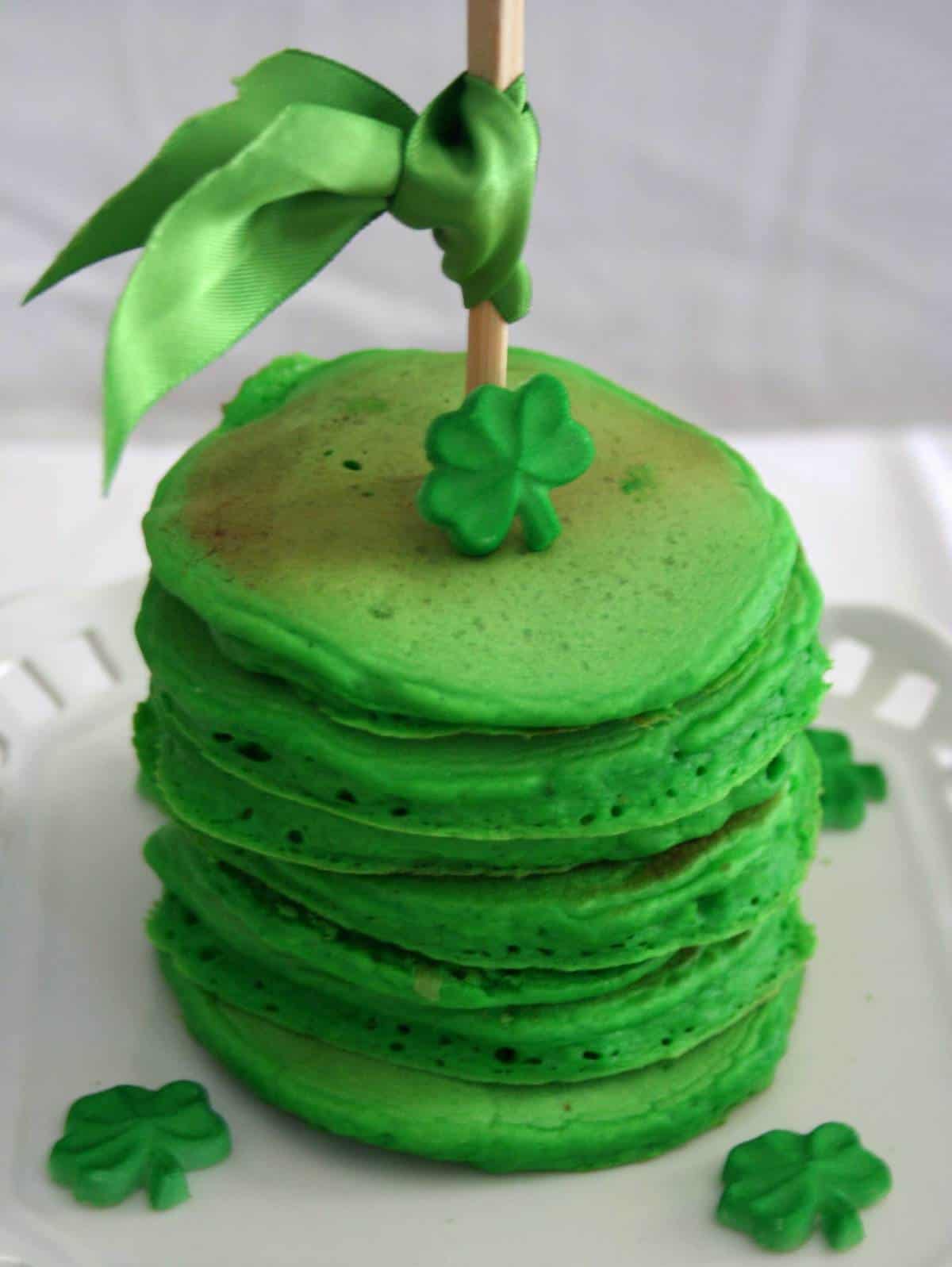 http://www.thoughtfullysimple.com/green-pancakes/